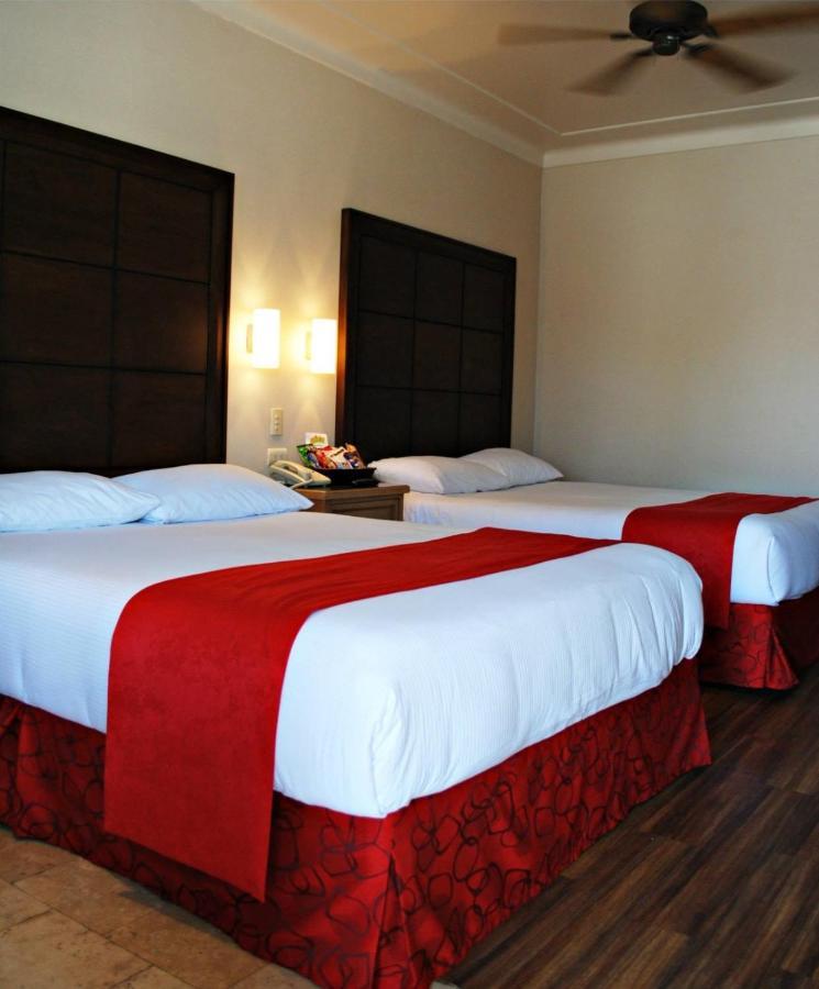 Hotel Fiesta Навохоа Экстерьер фото